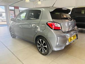 Mitsubishi Mirage Photo 2