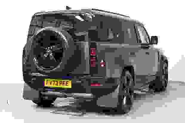 Land Rover DEFENDER Photo at-e4348691e1414960a7037f4435a4038d.jpg