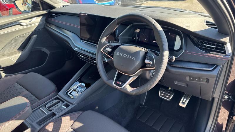 Skoda Octavia Photo at-e44101186589443f92ac89878689ba90.jpg