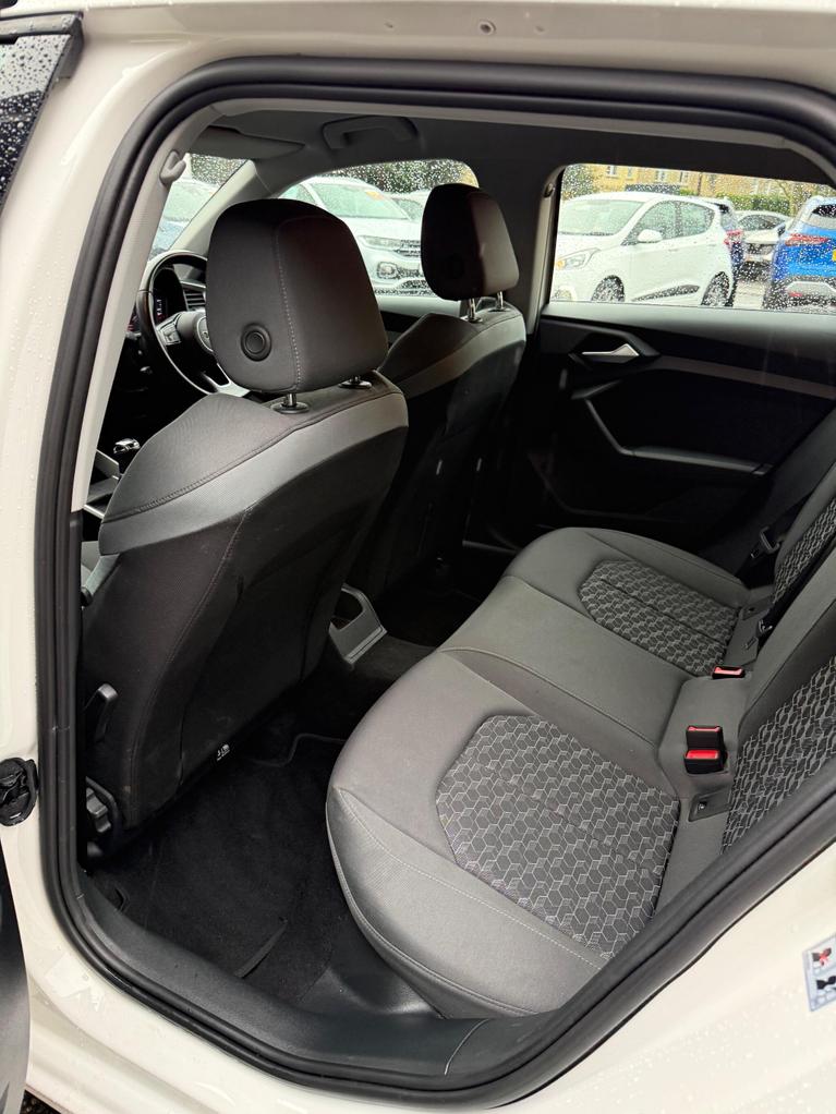 Used Audi A1 VU70EAF 13