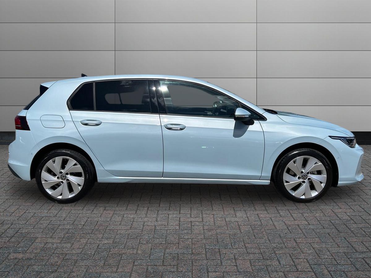 Volkswagen Golf Photo at-e45371089daa4bd2bdc9ad3aa6a694e9.jpg