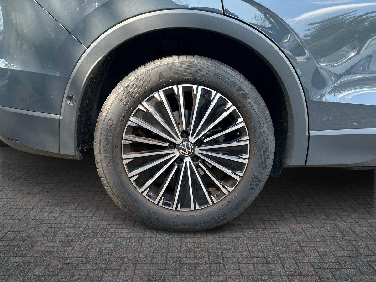 Volkswagen Tiguan Photo at-e46f77ac62a14a0b8d7b015553d767fc.jpg