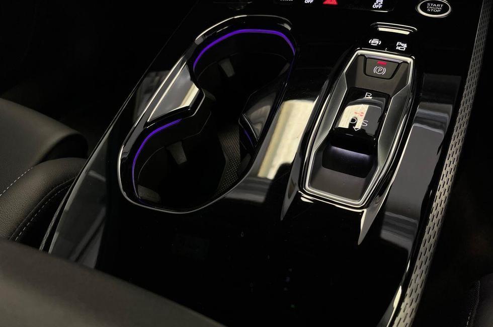 Audi A5 Photo at-e4744b98597241c6b3f53b51d9dbcd13.jpg