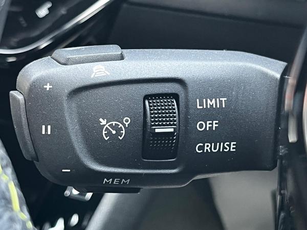 Used Peugeot 2008 LO71RZA 52