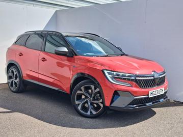 Used 2023 Renault Austral 1.2 E-TECH iconic esprit Alpine Auto Euro 6 (s/s) 5dr Red at Islington Motor Group