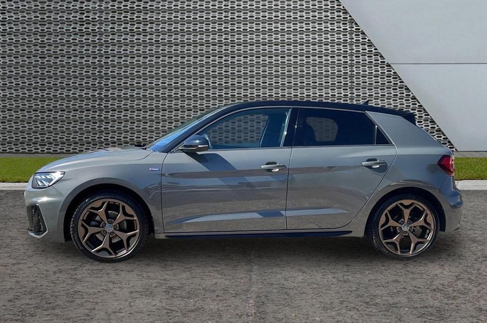 Audi A1 Photo at-e4b3902de2f745cab60d622a427b0cbb.jpg