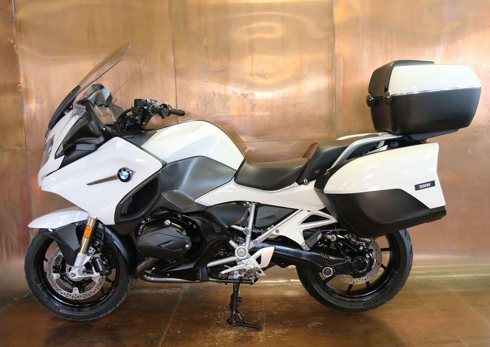 BMW R 1200 RT Photo at-e4b93d2f0a7344b9812c5c159ccacd4e.jpg