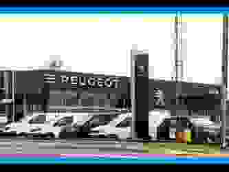 Peugeot 208 Photo at-e4bb7e0f18b14862af6ebdb38f071762.jpg