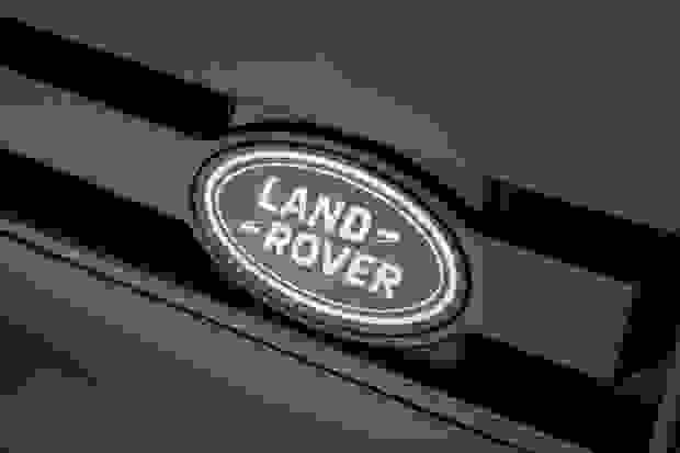 Land Rover DEFENDER Photo at-e4c6752b770a4153a619990d3f0b7320.jpg