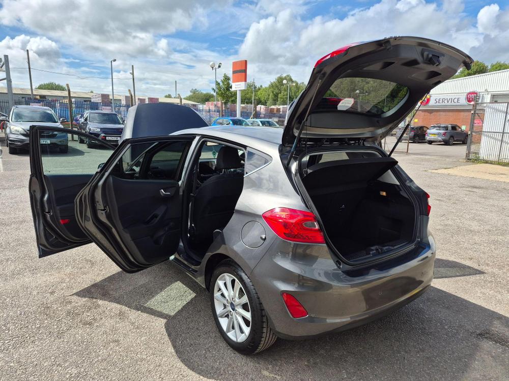 Ford Fiesta Photo at-e4d8d1b31225487e864490ec92ee29fe.jpg