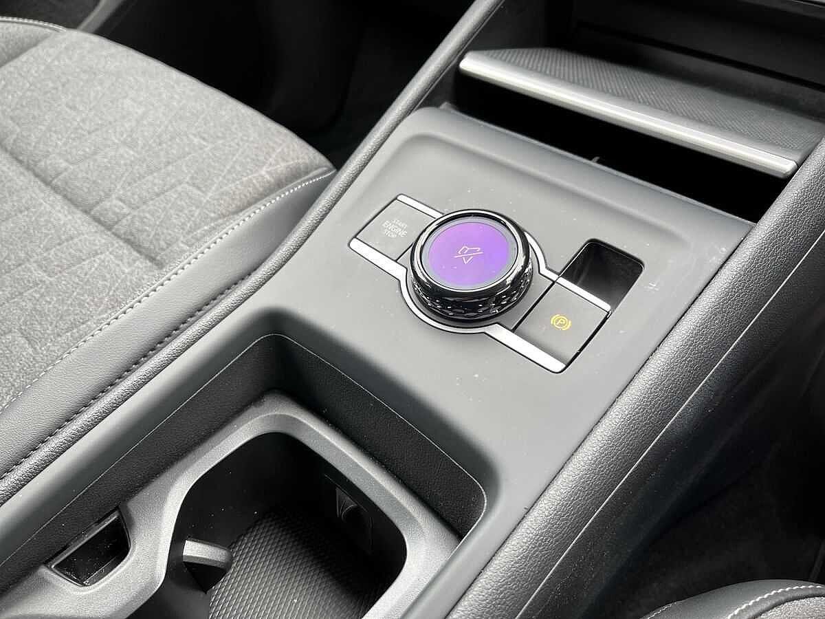 Volkswagen Tiguan Photo at-e509443415914bdc8509b903b5a19768.jpg