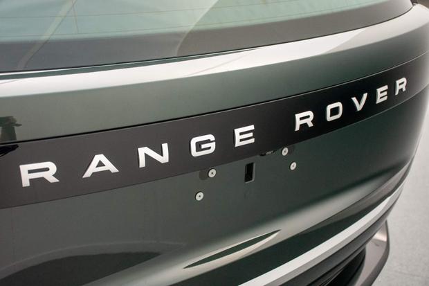 Land Rover Range Rover Photo at-e510d405cee94b388e8913da9c6c6b64.jpg