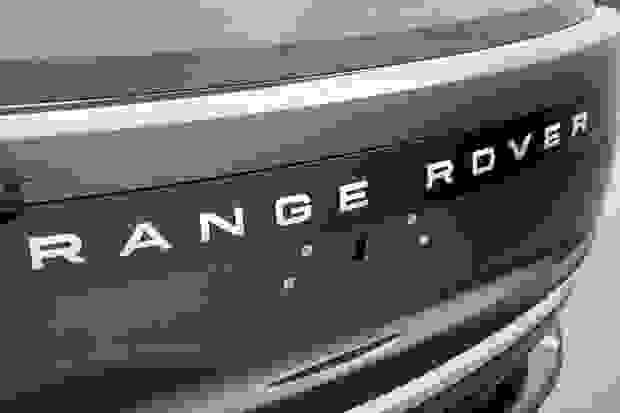 Land Rover Range Rover Photo at-e510d405cee94b388e8913da9c6c6b64.jpg