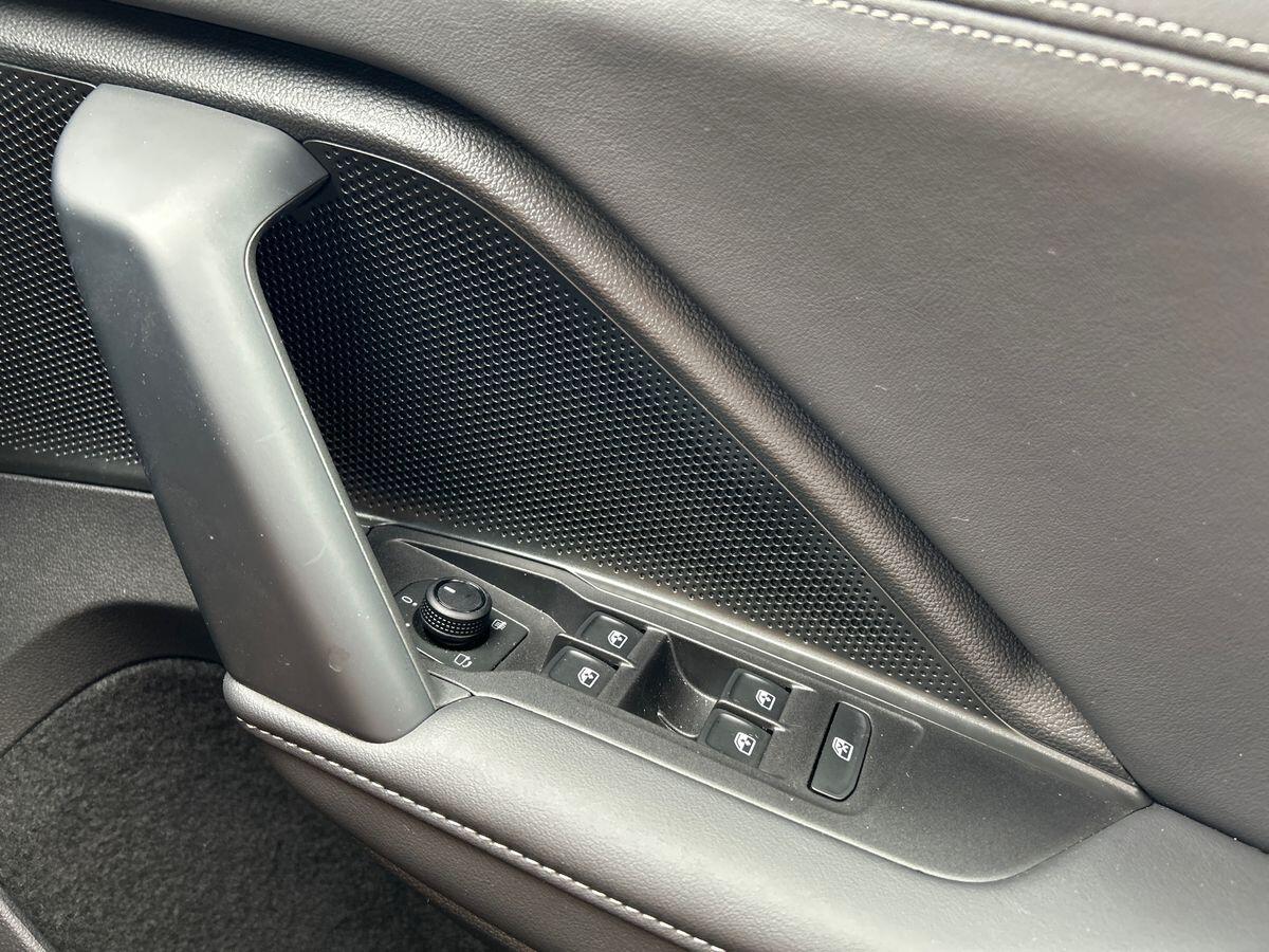 Volkswagen Tiguan Photo at-e522e7e5a2284c9f852aec8b62971905.jpg