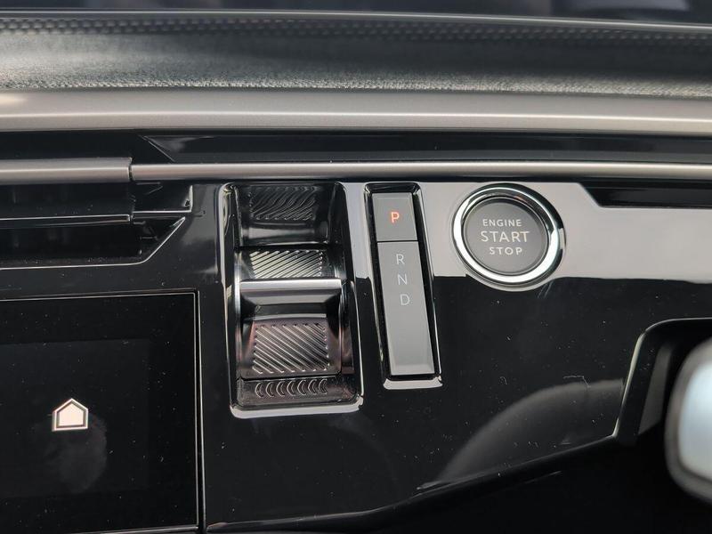 Used Peugeot E-3008 202509256632675 24