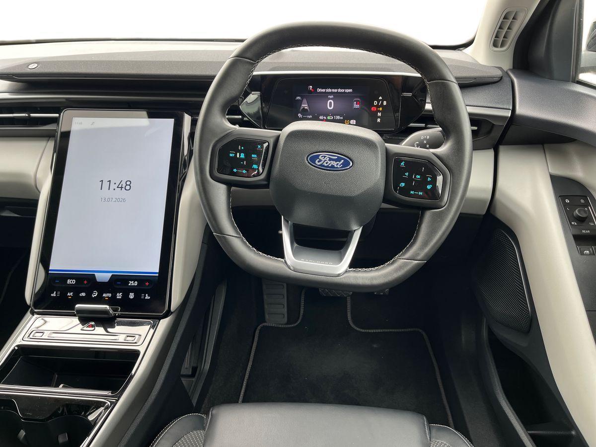 2024 Ford Explorer thumbnail 15
