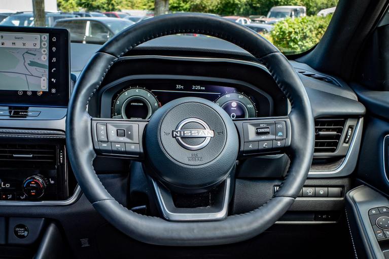 Used Nissan Qashqai OV75AWW 25