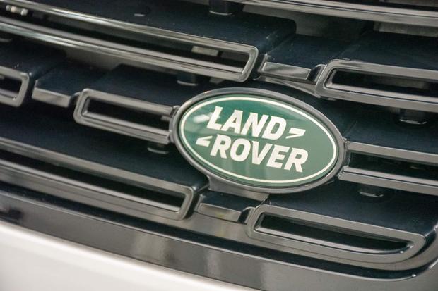 Land Rover RANGE ROVER SPORT Photo at-e5ee93821f0645c49cb4332fb692a192.jpg