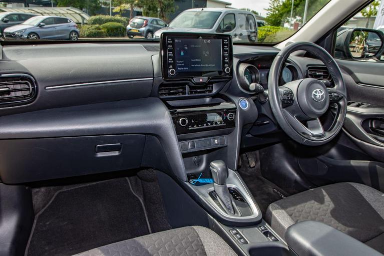 Used Toyota Yaris Cross DV73OYL 6