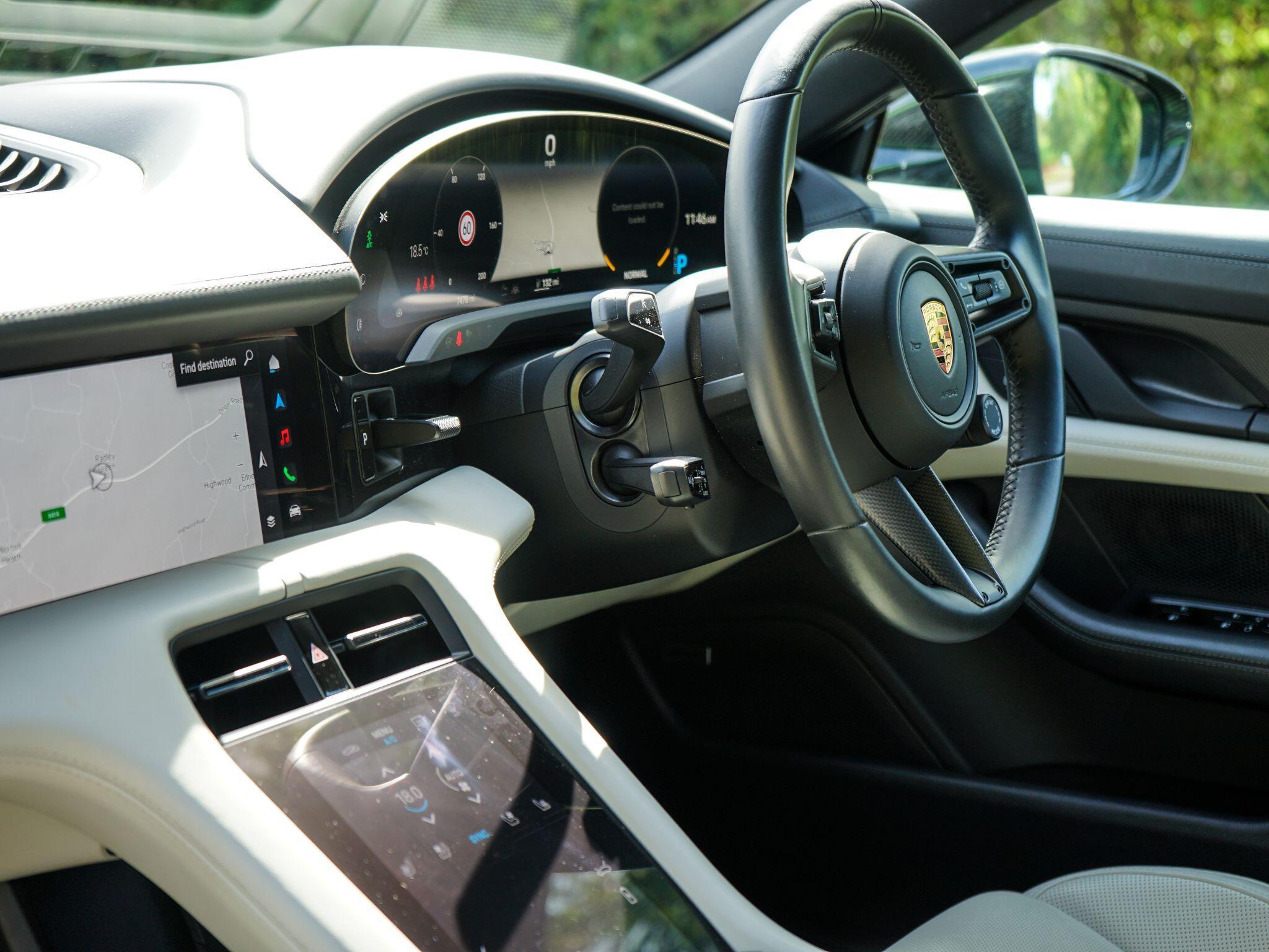 Porsche Taycan Performance Plus 93.4kWh 4S Sport Turismo 5dr Electric Auto 4WD (11kW Charger) (571 ps) — photo 26