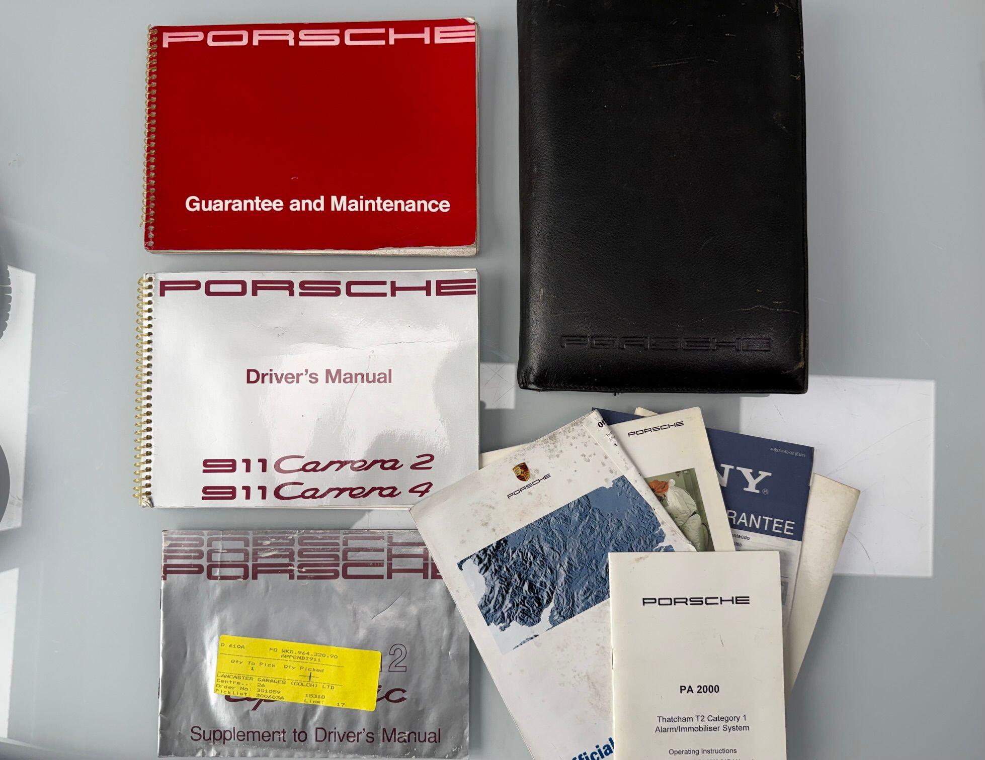 Porsche 964 C2 Cabriolet 3.6 964 Carrera 2 Cabriolet 2dr — photo 26