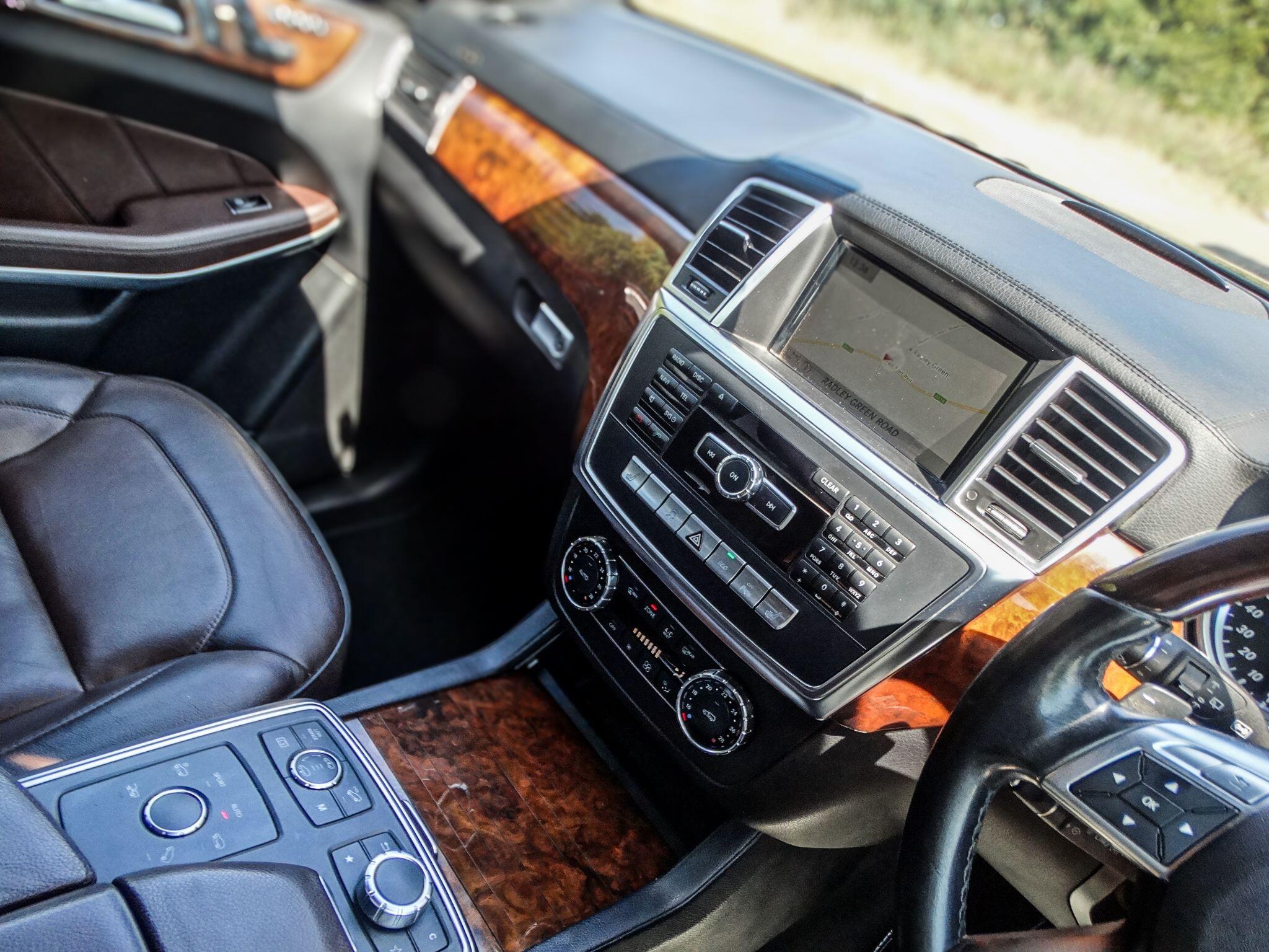 Mercedes-Benz GL Class 3.0 GL350 V6 BlueTEC AMG Sport G-Tronic+ 4WD Euro 6 (s/s) 5dr — photo 6