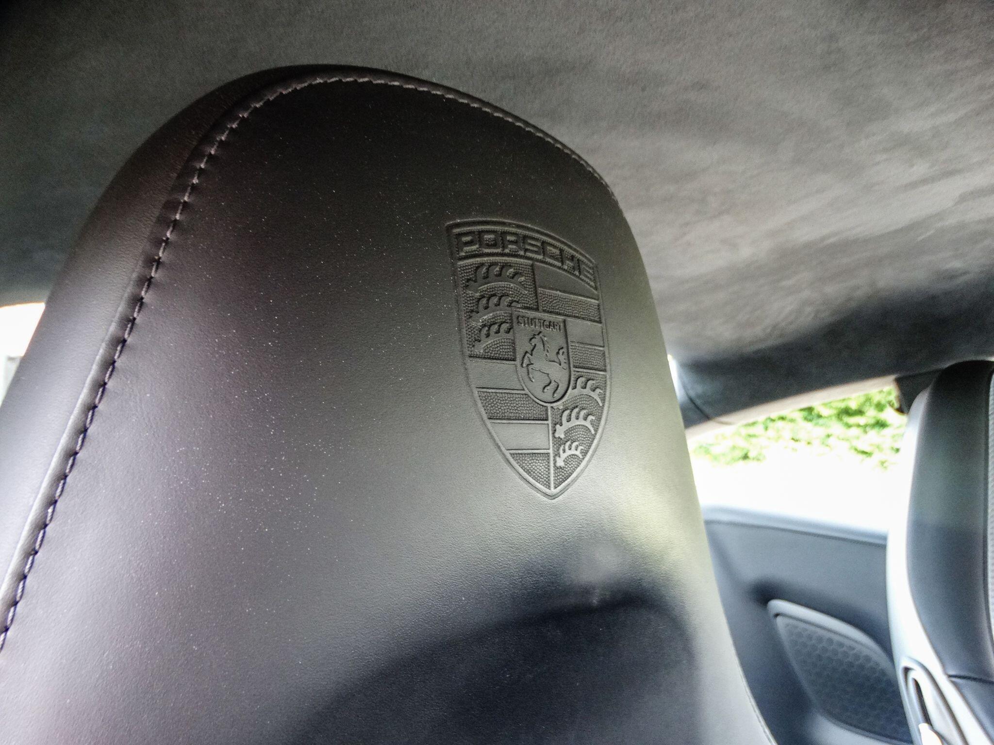 Porsche 911 — photo 9