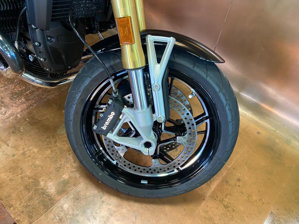 BMW R 12 nineT Photo at-e705646380ea4756bf0d66324f6b0af7.jpg