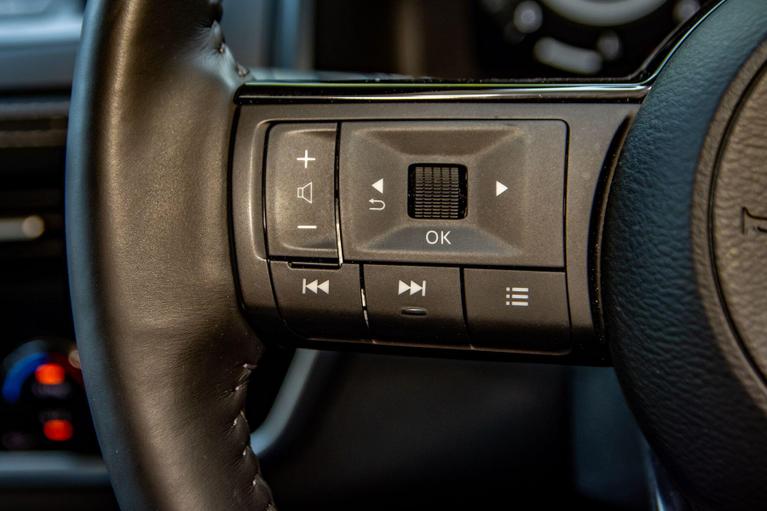 Used Nissan Qashqai OV75AVL 12