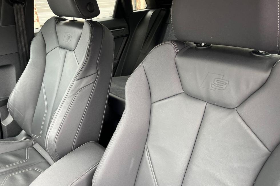 Audi Q3 Photo at-e70c634b26f0457c89537a0ce21bd68e.jpg