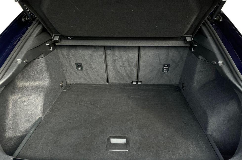 Audi Q3 Photo at-e72289a6427c4fbebe90dde3d821dd29.jpg