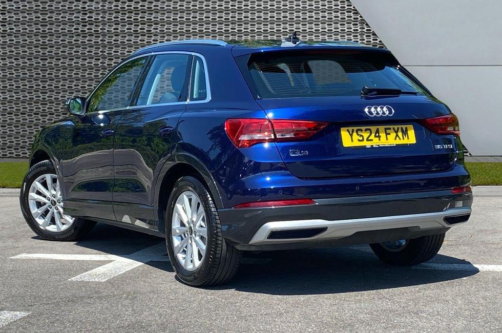 Audi Q3 Photo at-e7374838ea7240c38ba1611a03899304.jpg