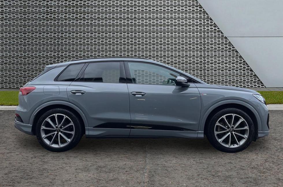 Audi Q4 Photo at-e744661813c7412a9a62a12330210d1b.jpg
