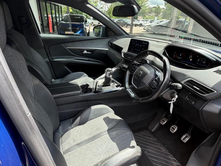 Used Peugeot 3008 MT68YMC 29