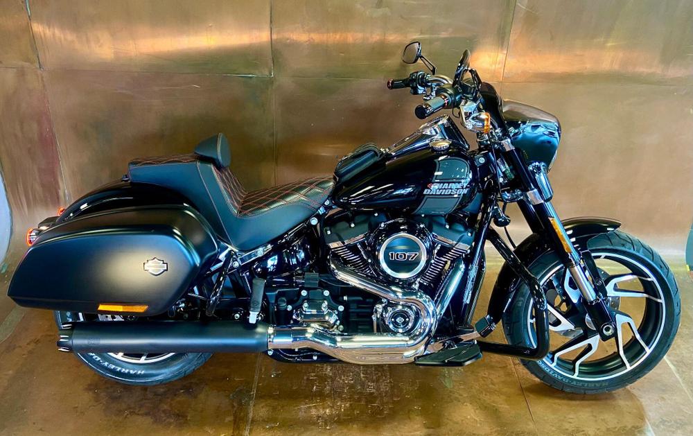 Harley-Davidson Softail Photo at-e789fd2c062f4bb08f4d81c170af1dac.jpg