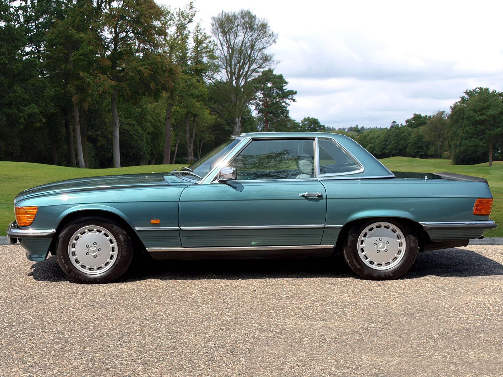 Mercedes-Benz 380 3.8 SL 2dr — photo 2