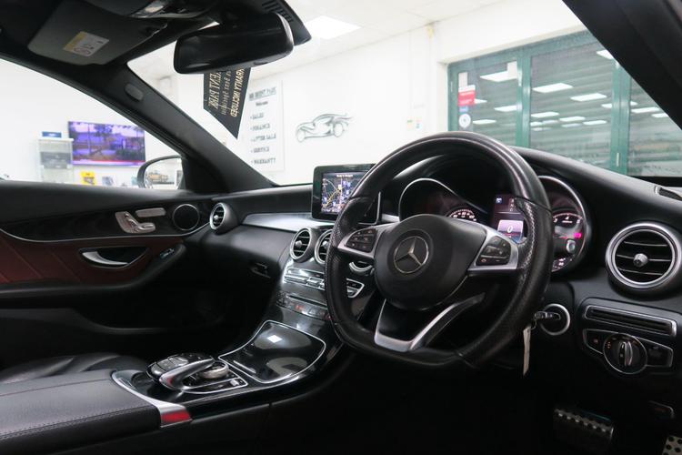 Used Mercedes-Benz C Class YM67LMX 10