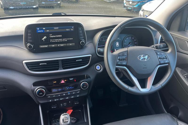 Used Hyundai TUCSON NV19AFZ 16