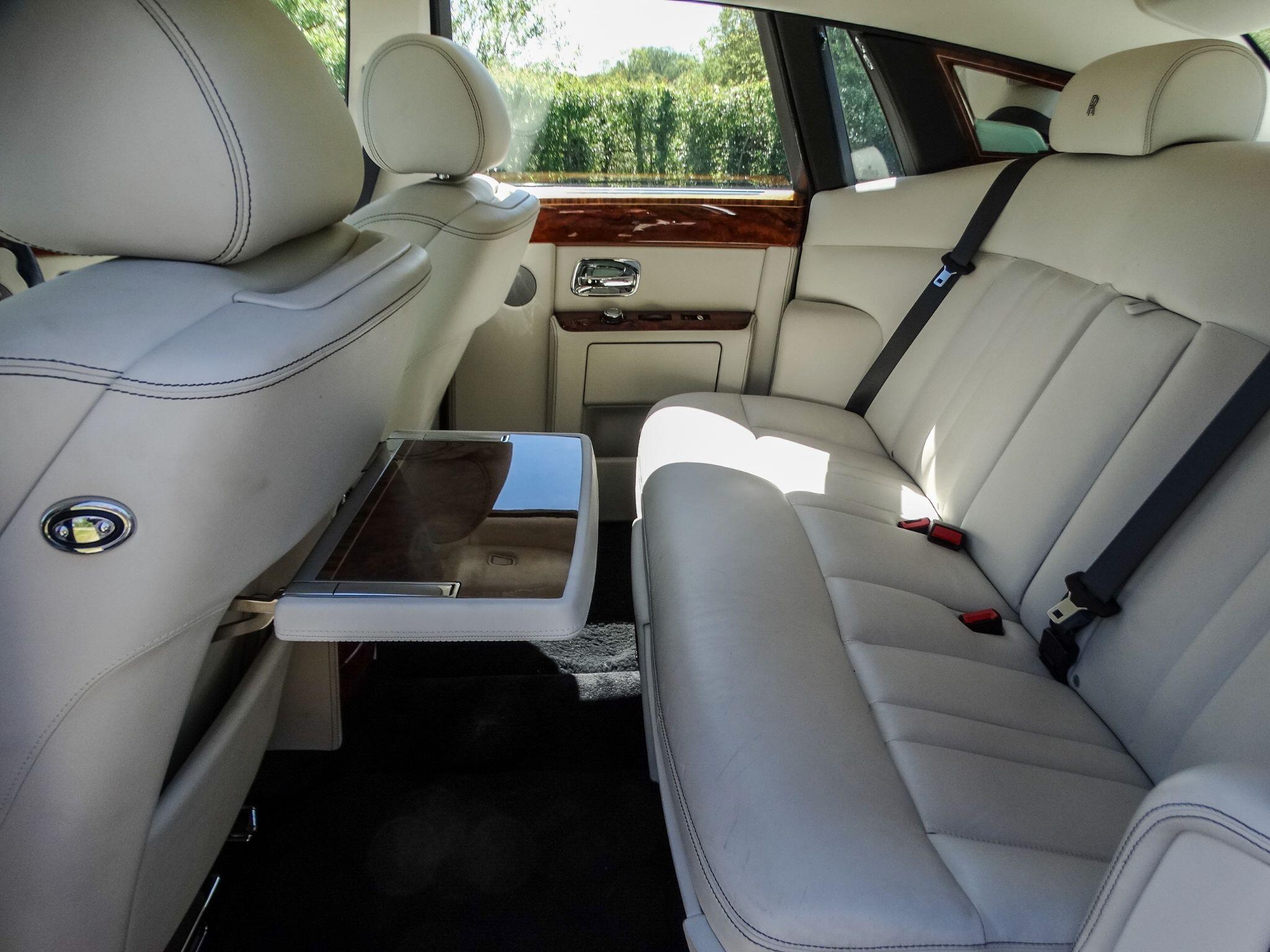 Rolls-Royce Phantom 6.7 V12 Saloon 4dr Petrol Auto Euro 5 (453 bhp) — photo 14