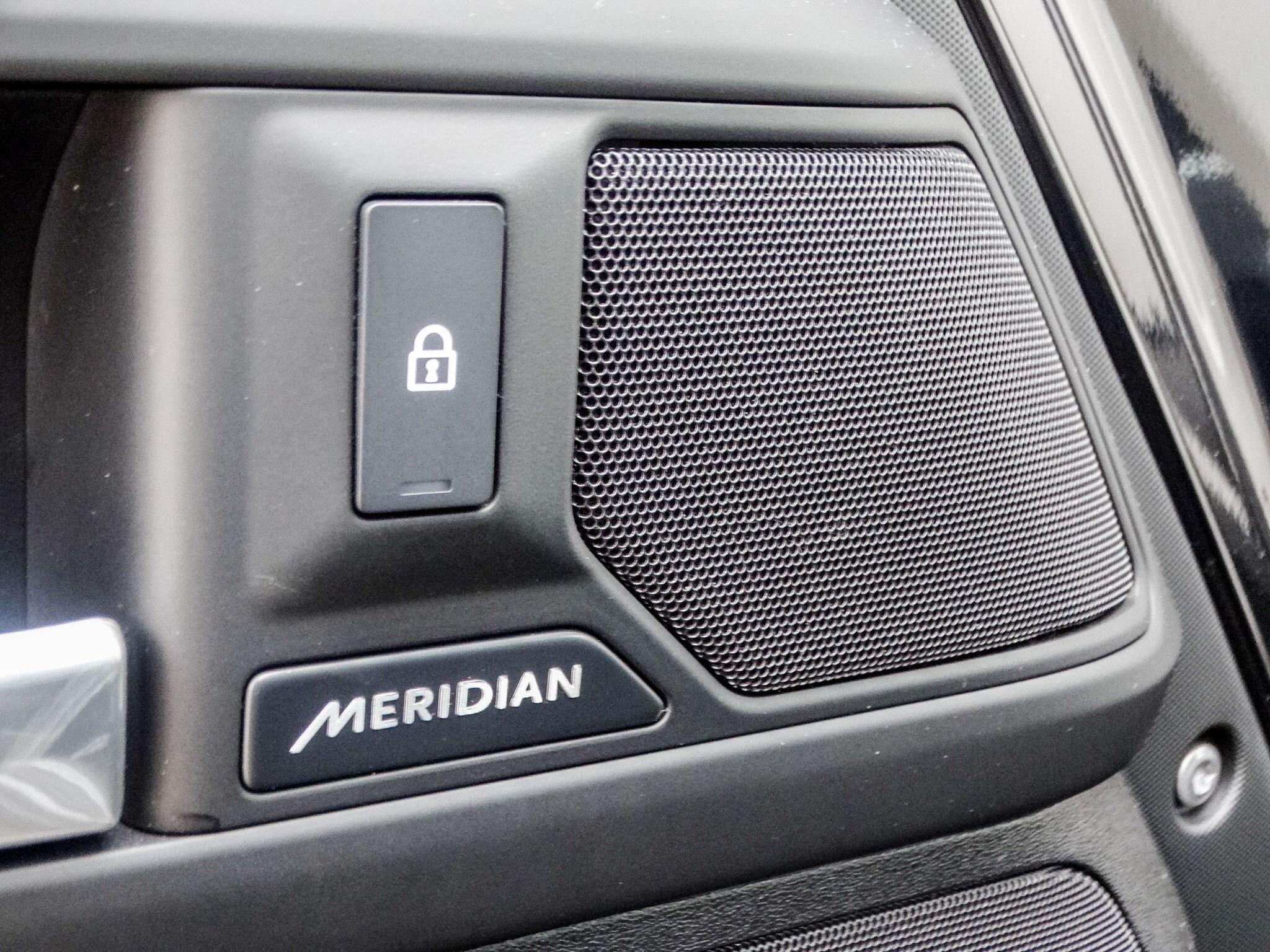 Land Rover Defender 110 3.0 D350 MHEV X-Dynamic SE Auto 4WD Euro 6 (s/s) 5dr — photo 19