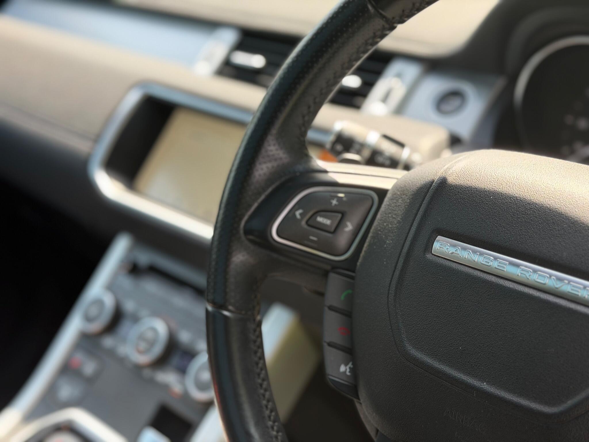 2017 Land Rover Range Rover Evoque thumbnail 9