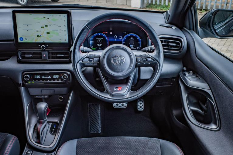 Used Toyota Yaris RF74KRZ 26
