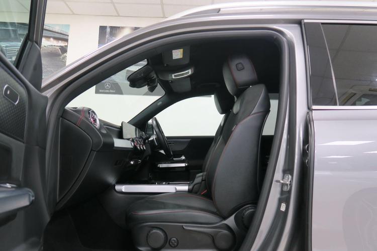 Used Mercedes-Benz EQB YO24VBF 9