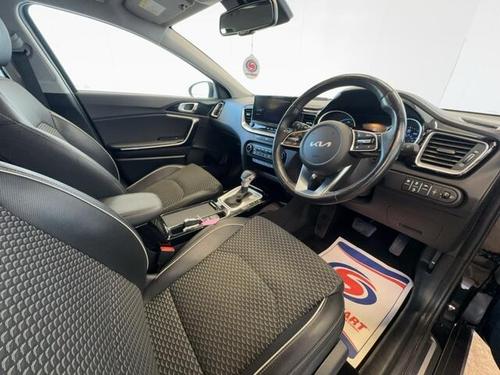 Kia XCEED Photo at-e818b6ed9f6a469bbc24430be600c94e.jpg