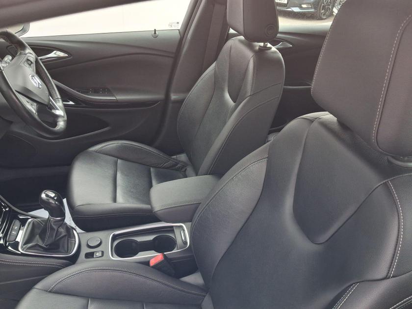 Vauxhall Astra Photo at-e85ff0267f2841e682cd96dc32c770e6.jpg