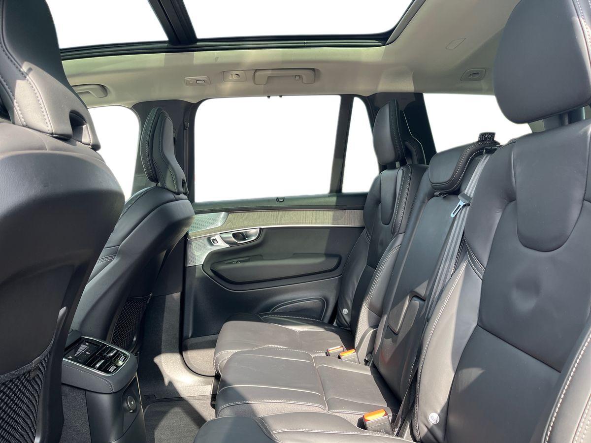 Volvo XC90 Photo 3