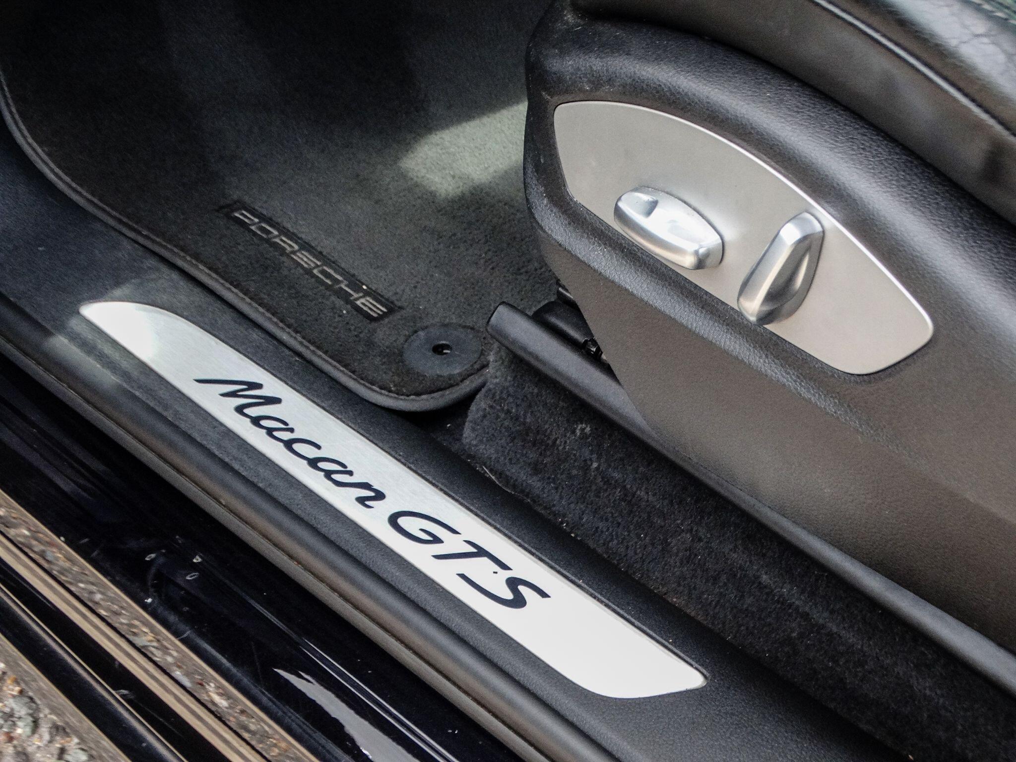 Porsche Macan 3.0T V6 GTS PDK 4WD Euro 6 (s/s) 5dr — photo 19