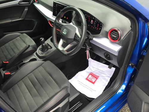 SEAT Ibiza Photo at-e898f9a4fc7a4c50b5464c4c222755f2.jpg