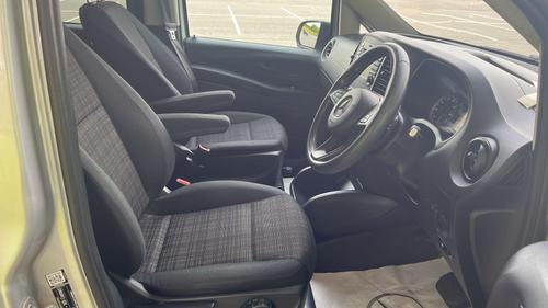 Mercedes-Benz Vito Photo at-e8ac58798a5c4656b02fa63f0e423a74.jpg