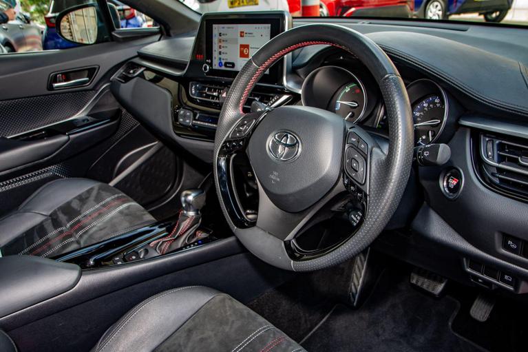 Used Toyota C-HR WU22UTC 28